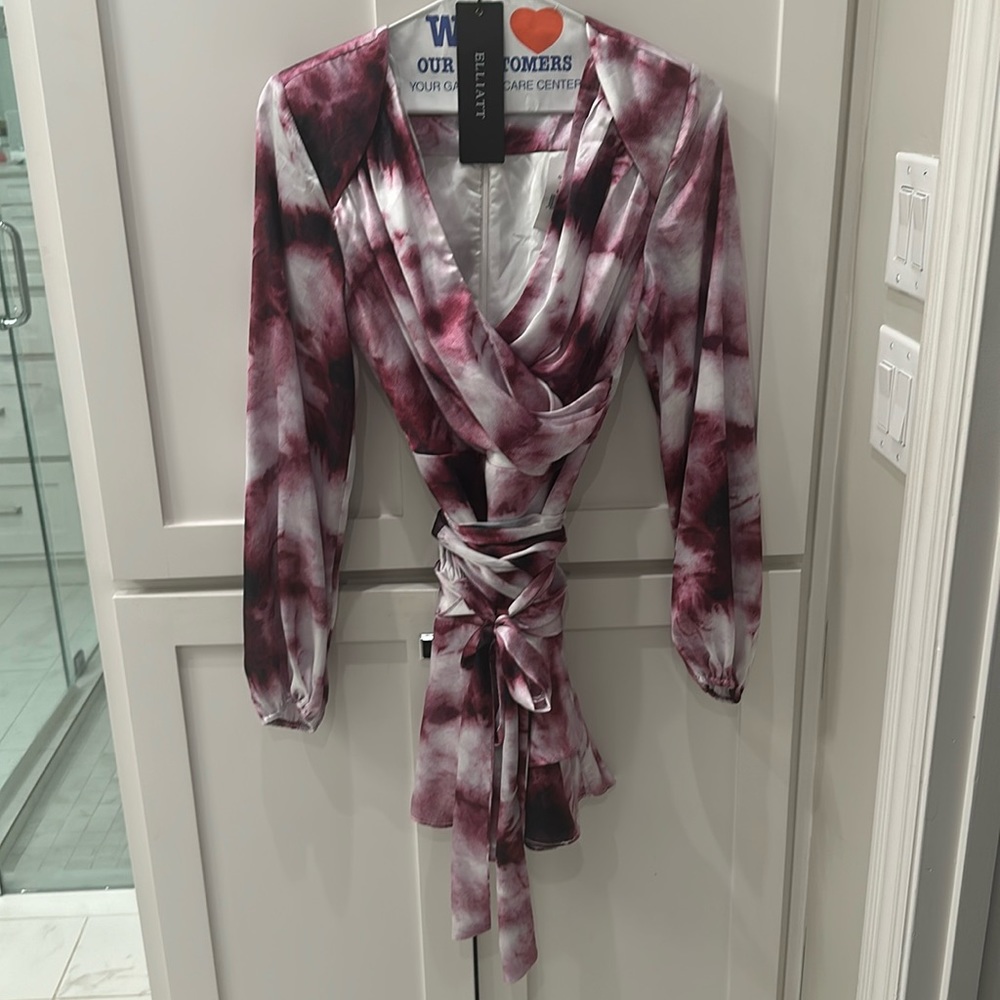 NWT Elliatt purple multi wrap dress size small